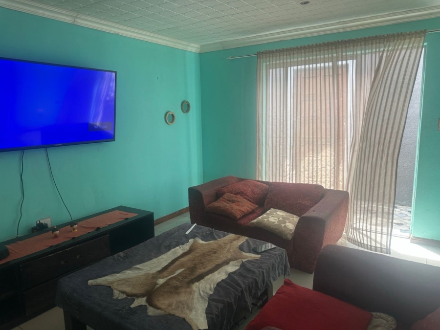 4 Bedroom Property for Sale in Electric City Western Cape